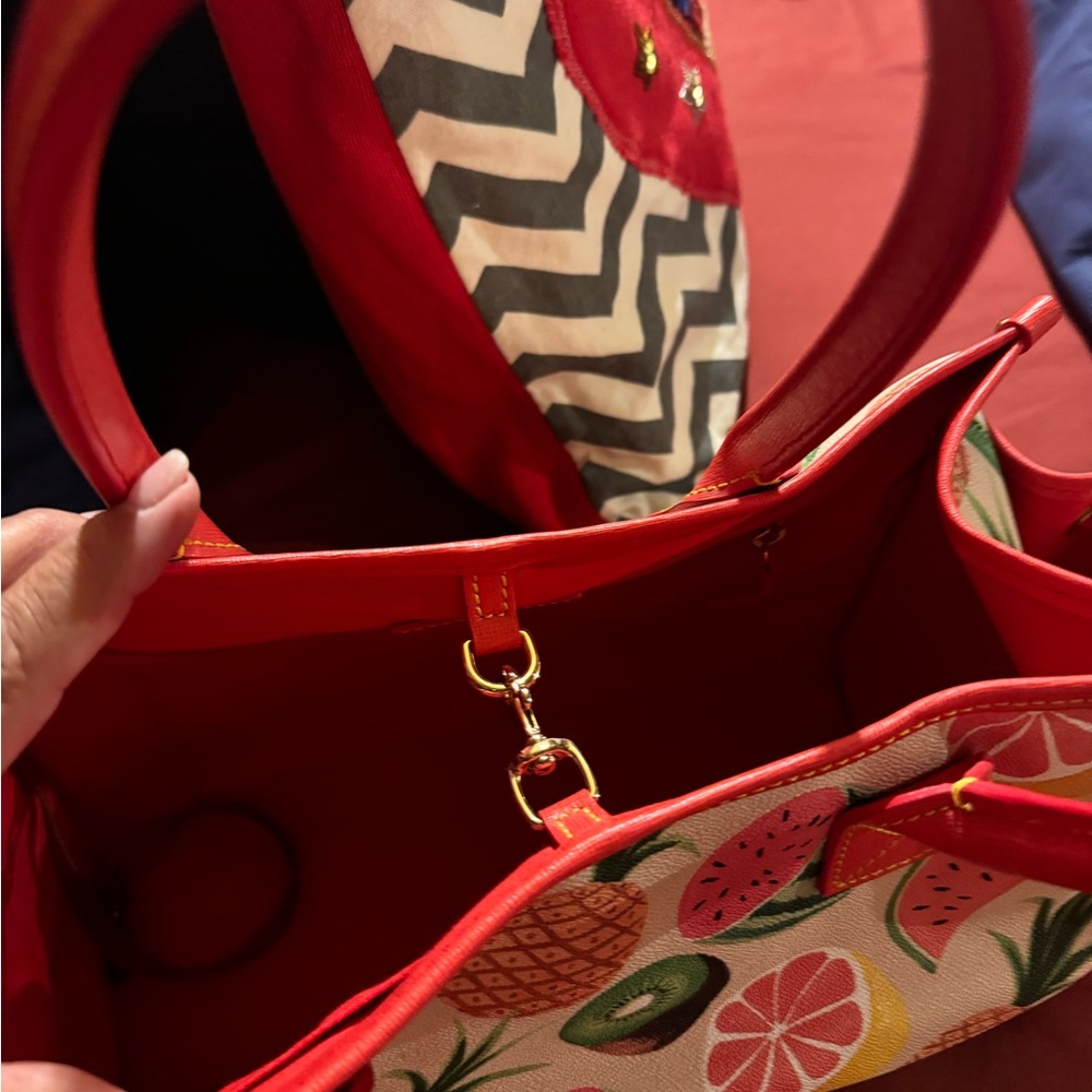 Handbag - Picture 5 of 8